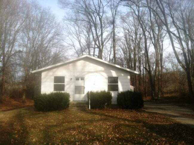 Building Photo - 1128 Napoleon Rd