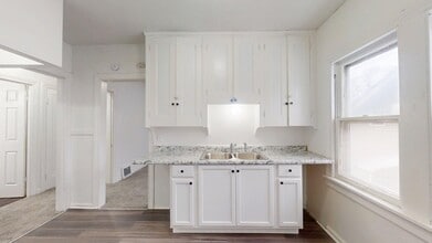 Building Photo - 3863 E 154th St