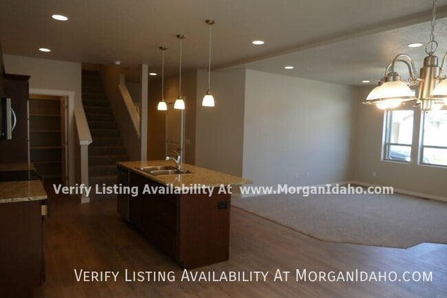 Building Photo - 537 N Escalade Pl
