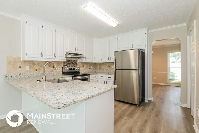 Building Photo - 2788 Southpark Blvd SW