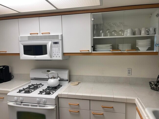 Building Photo - 35200 Cathedral Canyon Dr