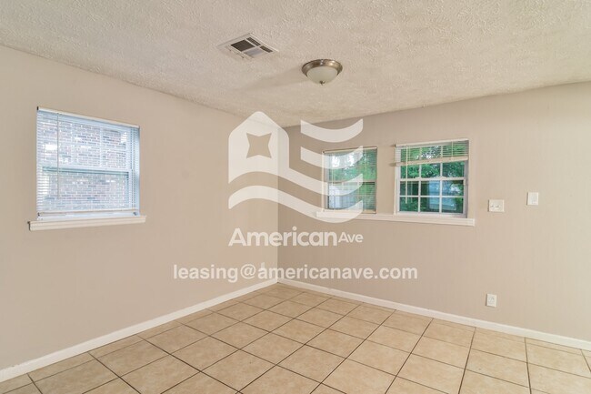 Foto del edificio - 5953 Cherry Hill Rd