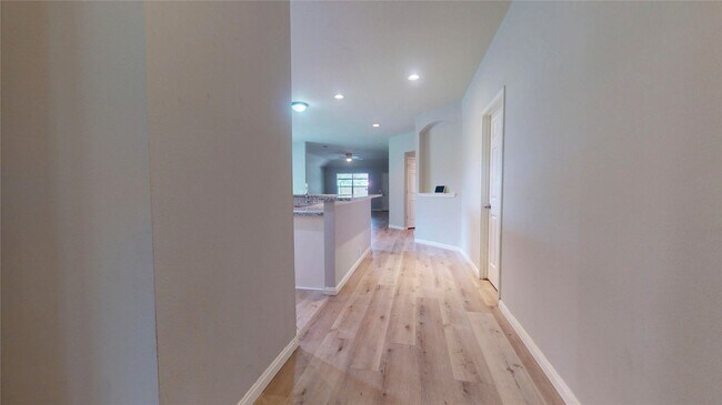 Building Photo - 1103 Sun Prairie Dr