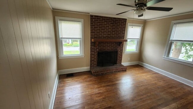 Building Photo - 115 Keowee Ave