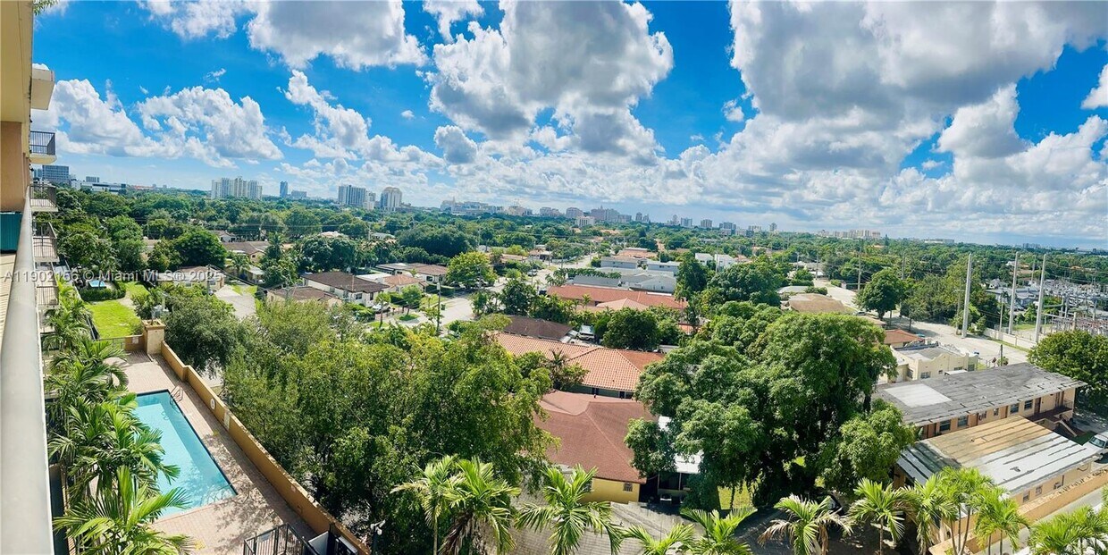 Foto principal - 1690 SW 27th Ave