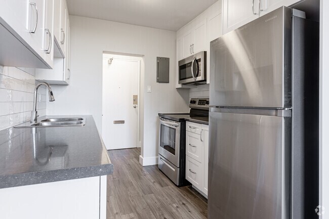 1 chambre, 1 salle de bain - 780 pi2 - Cuisine - 1126-1154 Adelaide Street North