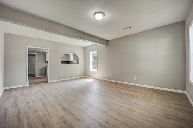 Foto del edificio - Freshly Updated 3 Bedroom House