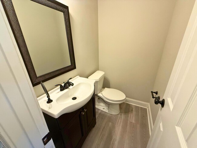 Foto del edificio - 107 Courtneybrook Trail