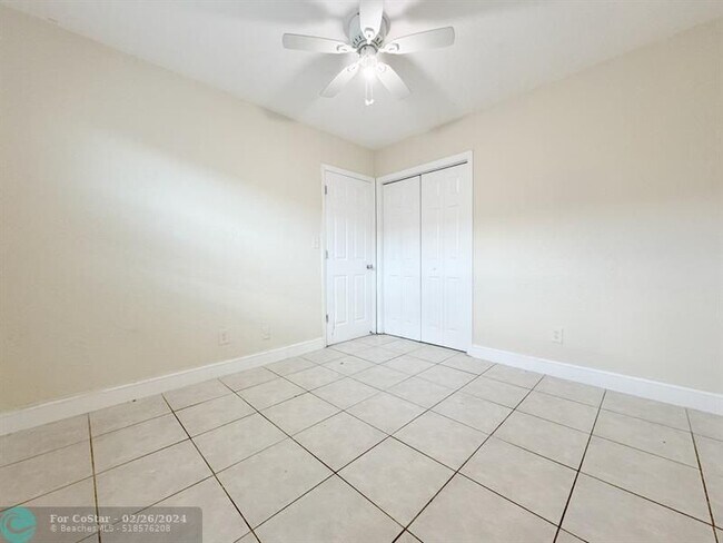 Building Photo - 2751 NW 14th Ct