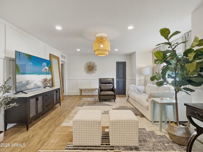 Foto del edificio - 1314 W Elm St