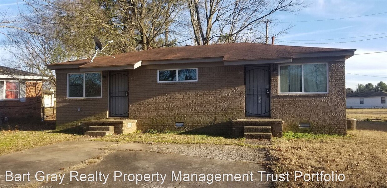 Primary Photo - 208-210 Smart St