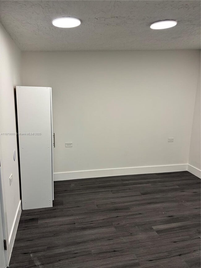 Foto del edificio - 3020 NW 161st St
