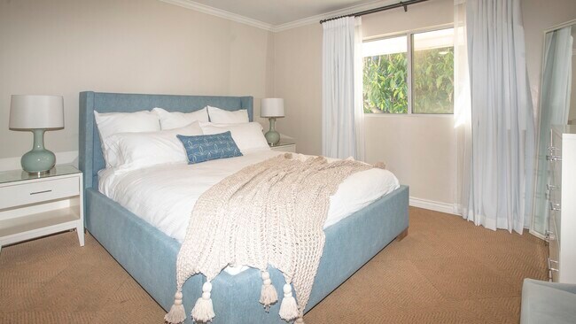 Building Photo - Ocean Condos- All Ocean View Apartments!