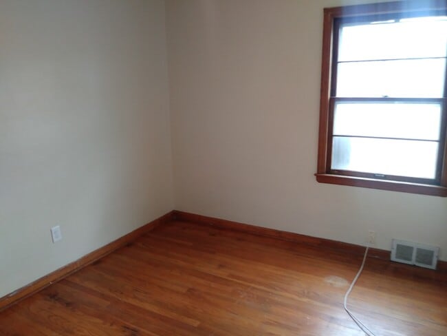 Building Photo - 4612-14 N 46th St