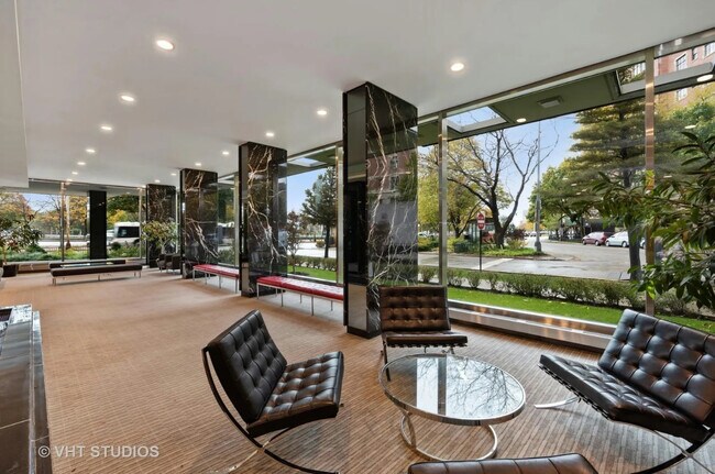 Building Photo - 3900 N Lake Shore Dr