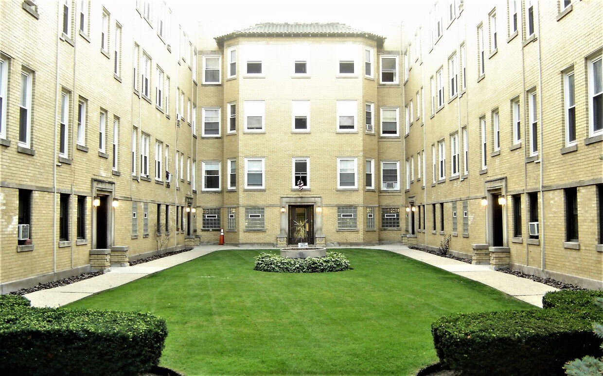 Foto del edificio - 6532 N Lakewood Ave
