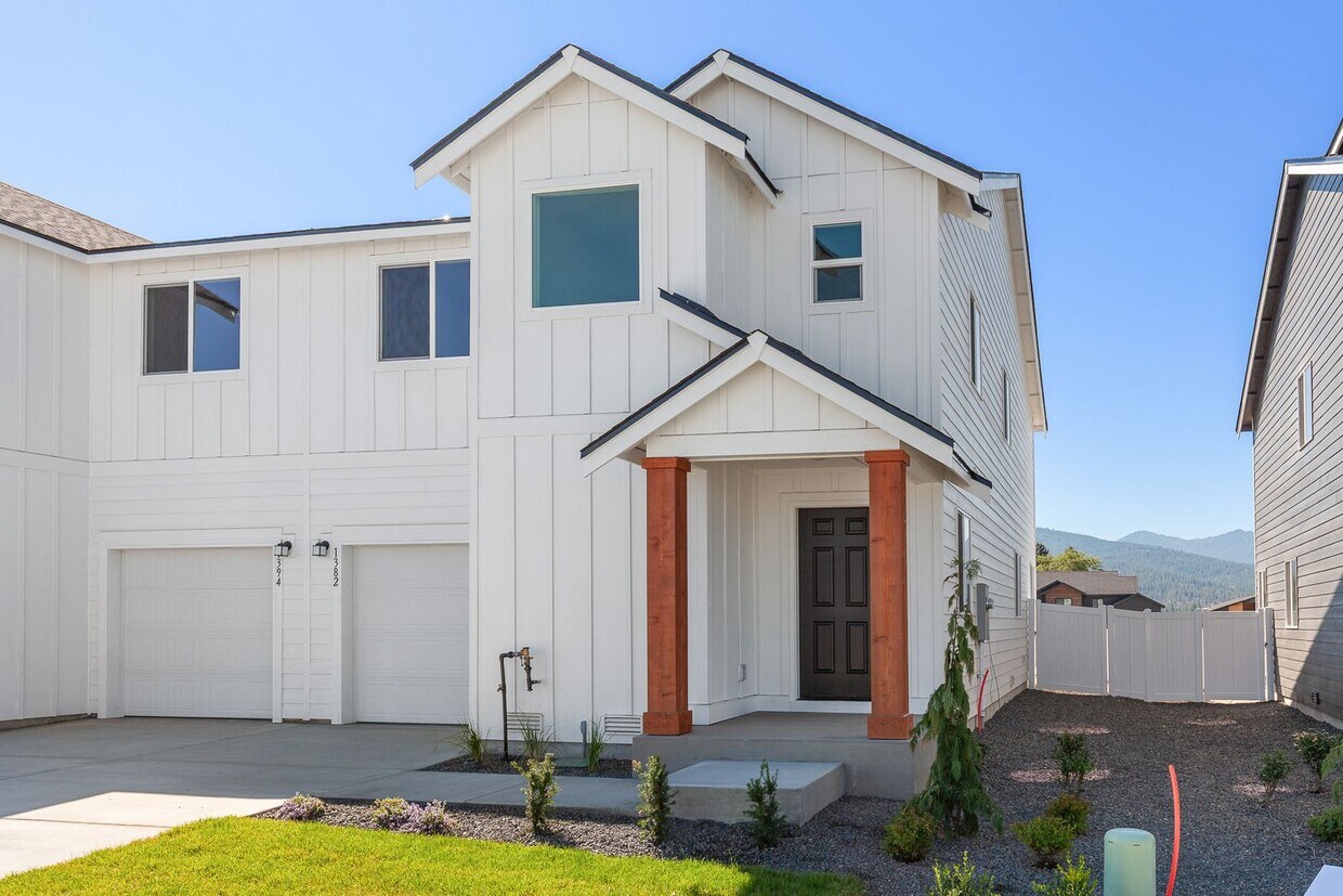 Foto principal - Lease special, save $900.00 if you sign an...