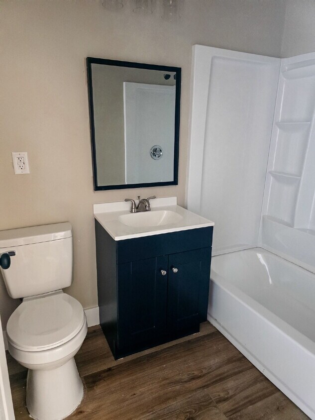 Foto del edificio - Renovated 1-bedroom, 1-bath apartment featuring a bright, modern layout with stylish updates thro...