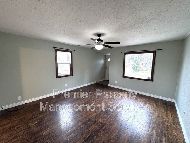 Foto del edificio - 427 Miles Ave