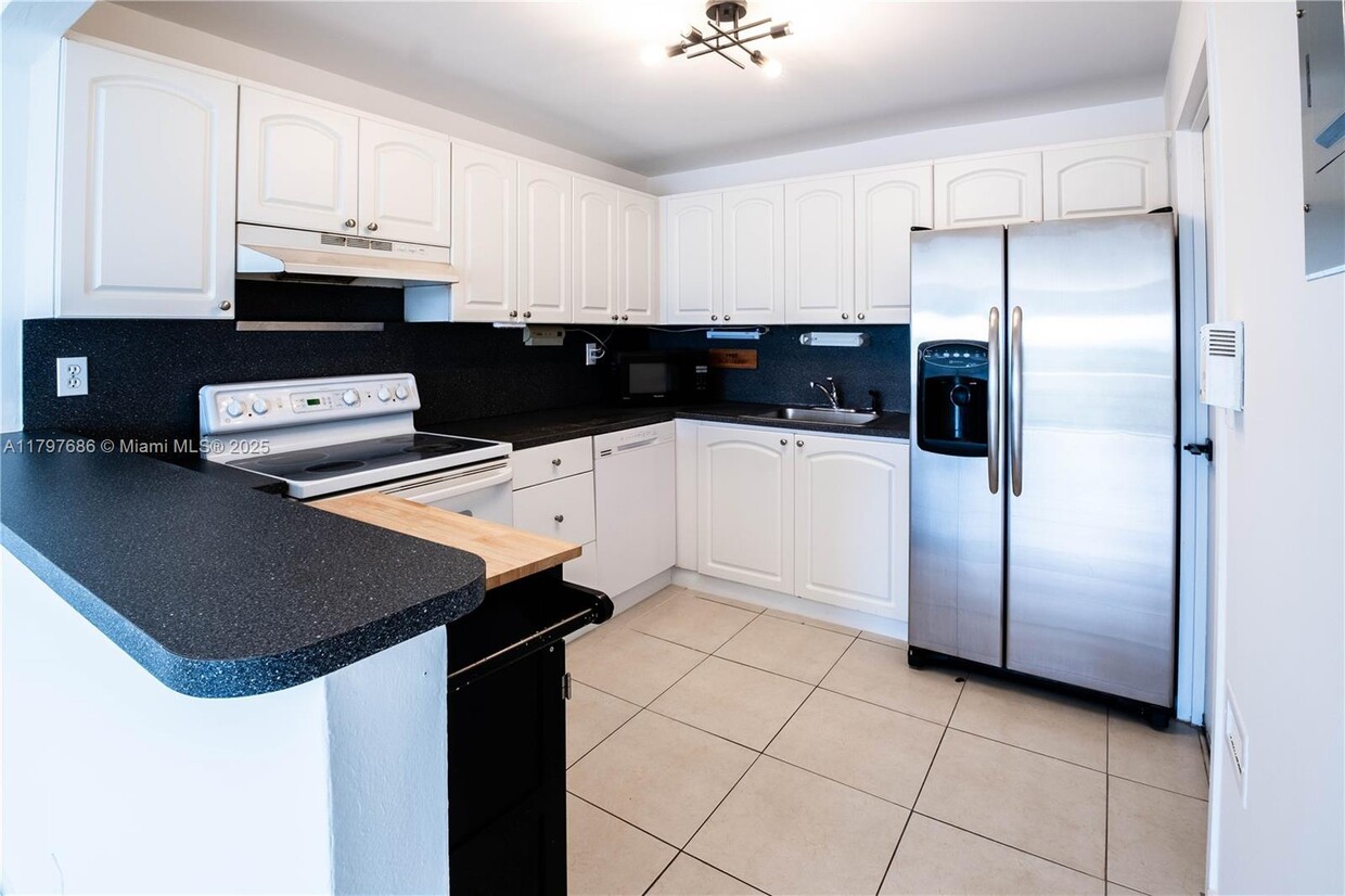 Foto principal - 1220 71st St
