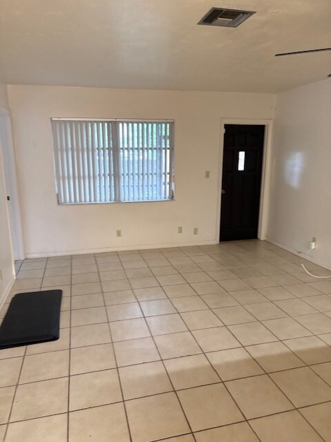Building Photo - 7110 NW 78th Ave