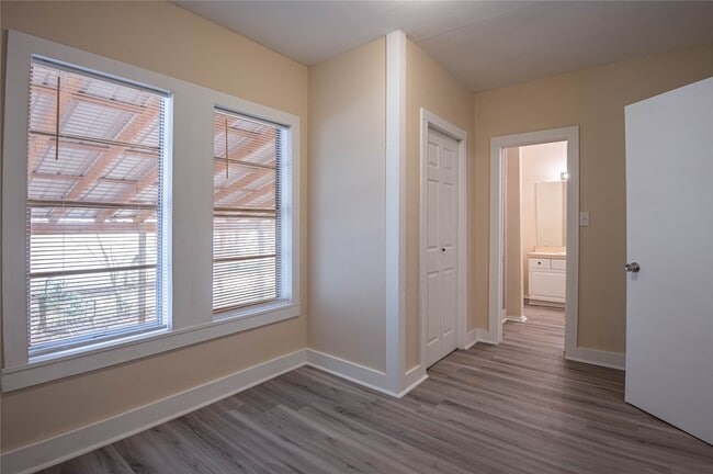 Building Photo - 308 Kelley Blvd
