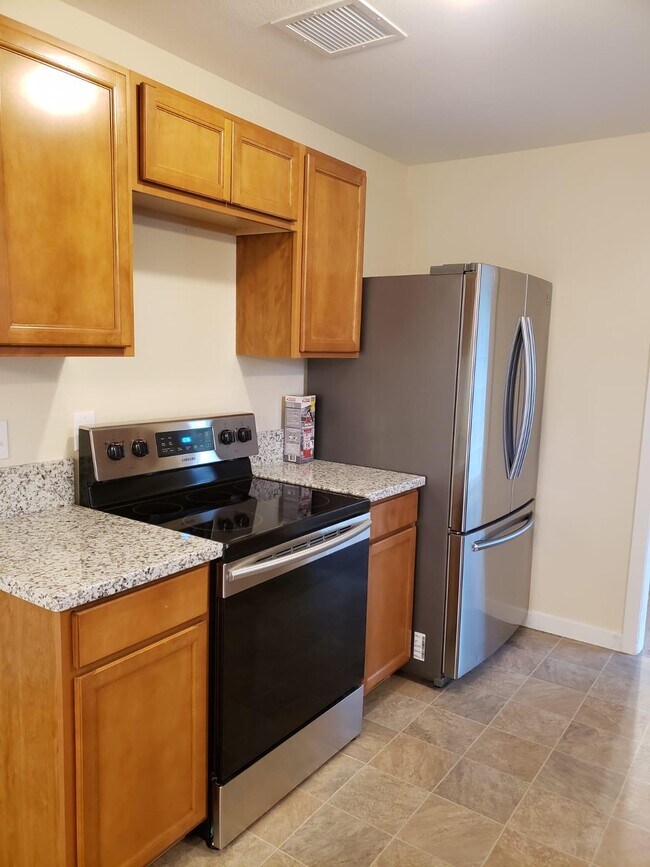 Building Photo - 5210 SW 160th Ave