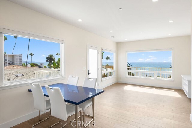 Foto del edificio - 376 Cliff Dr