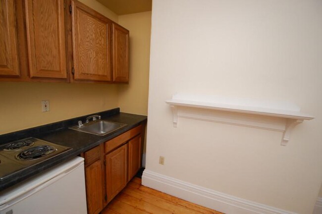 Building Photo - 507 Beacon St