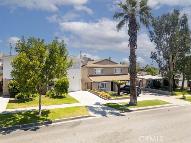Building Photo - 714 E Orange Grove Ave
