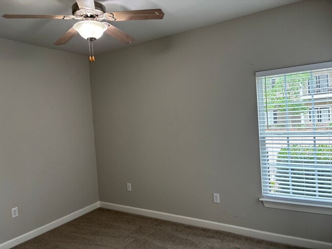 Building Photo - 2 Bedroom, 2 Bath condo in Oxford