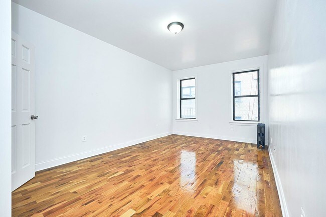 Foto del edificio - 38 Fort Washington Ave