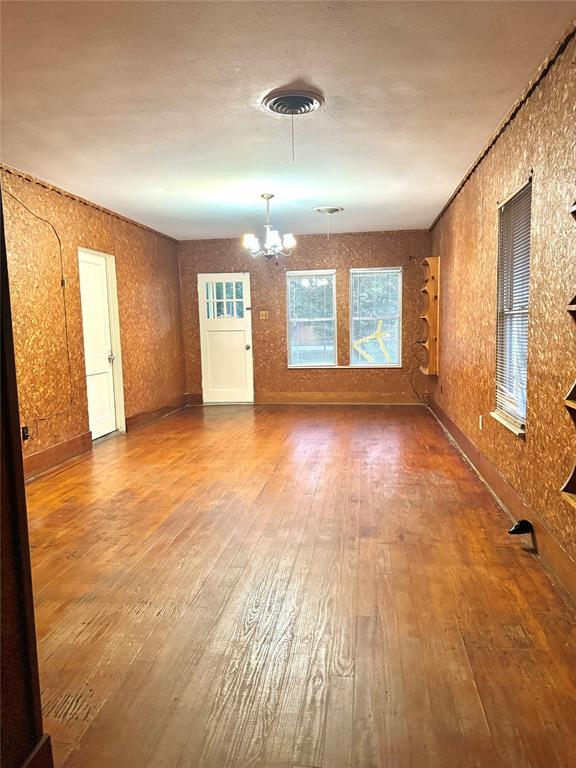 Building Photo - 802 Jones Rd