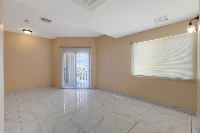 Interior Photo - Desert View Apartments