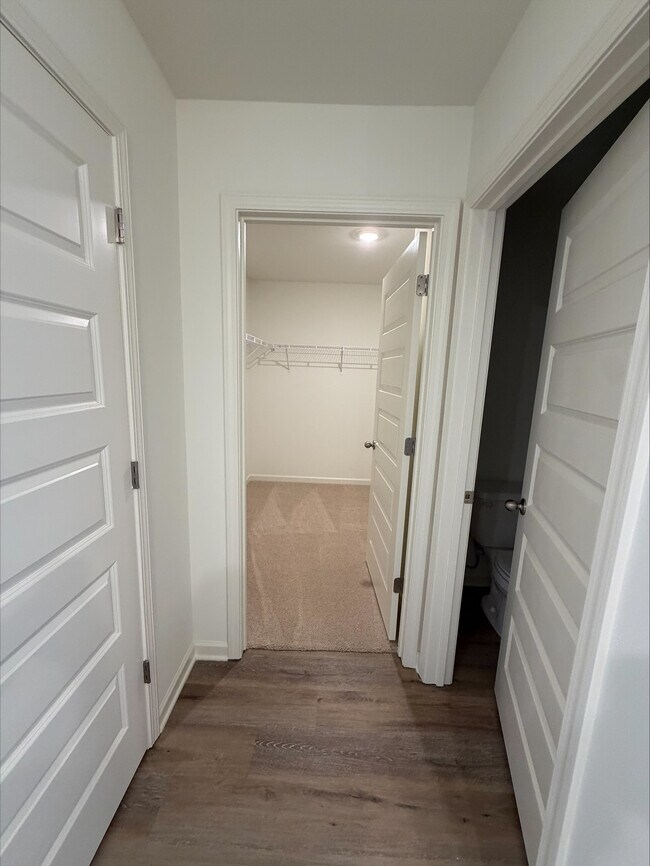 Foto del edificio - 1140 Waverley Ln