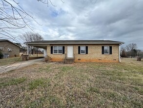 Building Photo - 1400 Newton St