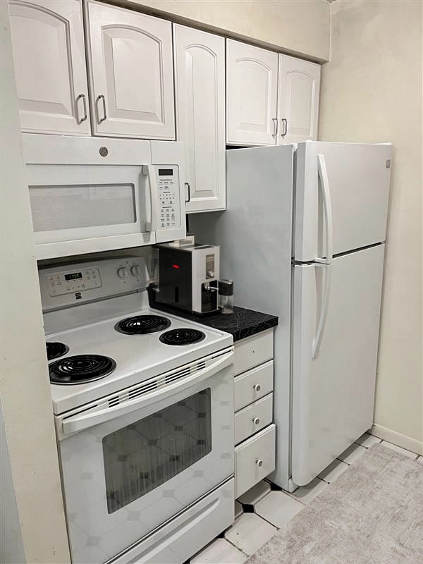 Building Photo - Varsity Management