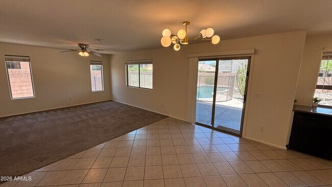 Building Photo - 624 W Mesquite Tree Ln