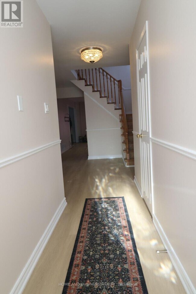 Building Photo - 10 Hudson Dr