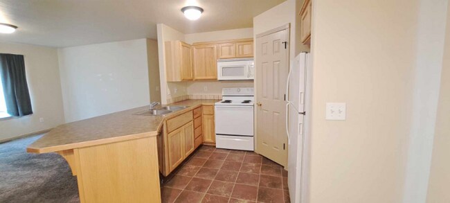 Building Photo - 1831 Hoodie Ln