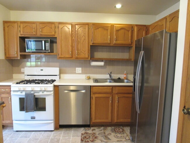 Foto del edificio - 28 Ashburn Ct