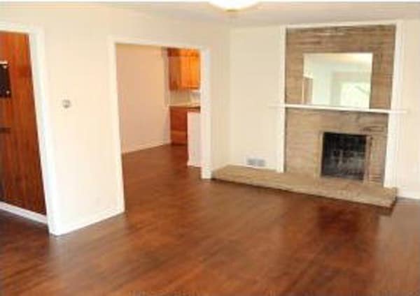 Building Photo - 1011 N Busey Ave