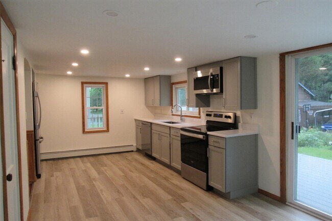 Foto del edificio - 1025 Freedom Plains Rd