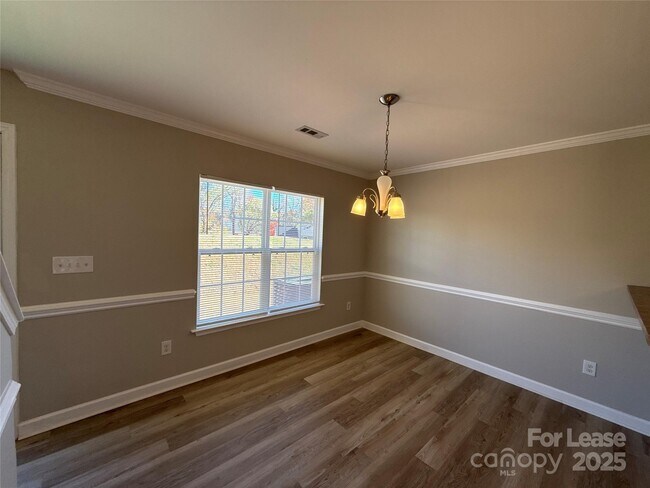 Foto del edificio - 4713 Brewer Dr