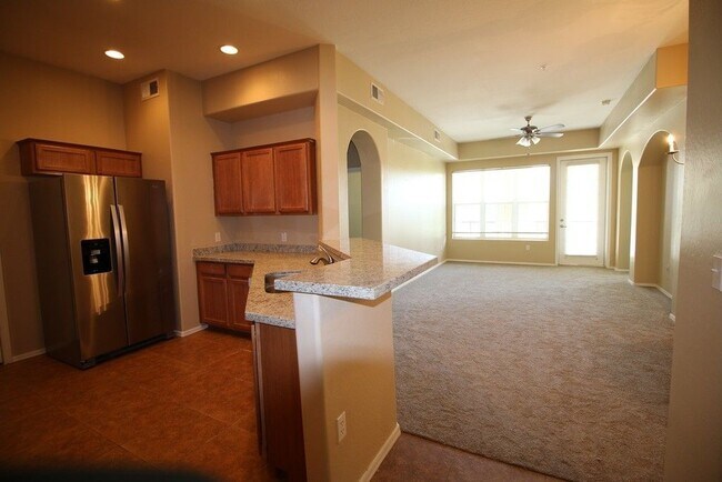 Foto del edificio - 14575 W Mountain View Blvd