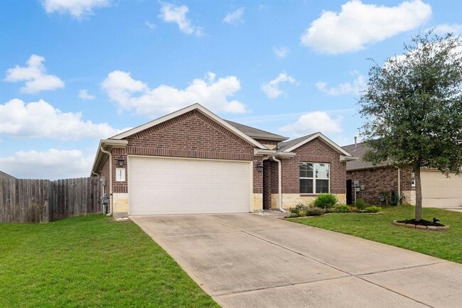 Building Photo - 14077 Lake Cres Dr
