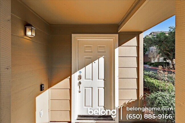 Building Photo - 1563 Chandler St