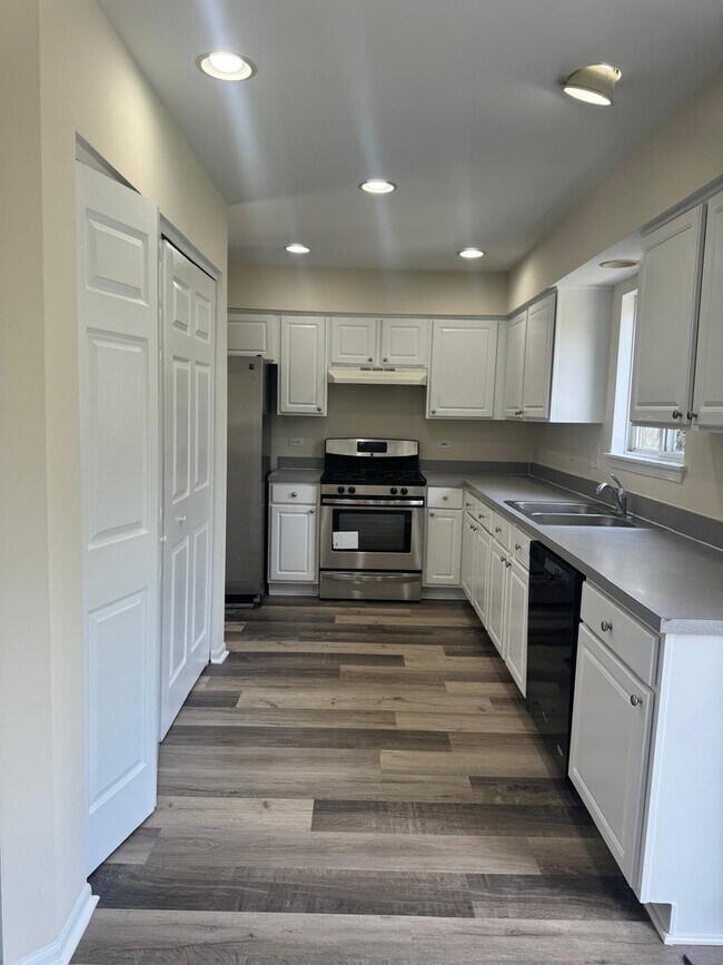 Building Photo - 2427 Durango Ln