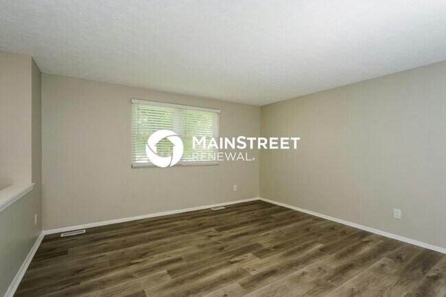 Foto del edificio - 4 Bedroom Pet-Friendly Home in JEFFERSONVILLE, IN with Main Street Renewal