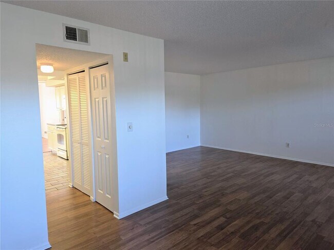 Foto del edificio - 5080 Locust St NE